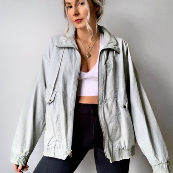 Vintage Jackets & Blazers - VINTAGE | Denim Light Wash Zip Up Medium Weight Lined Oversized Bomber Jacket